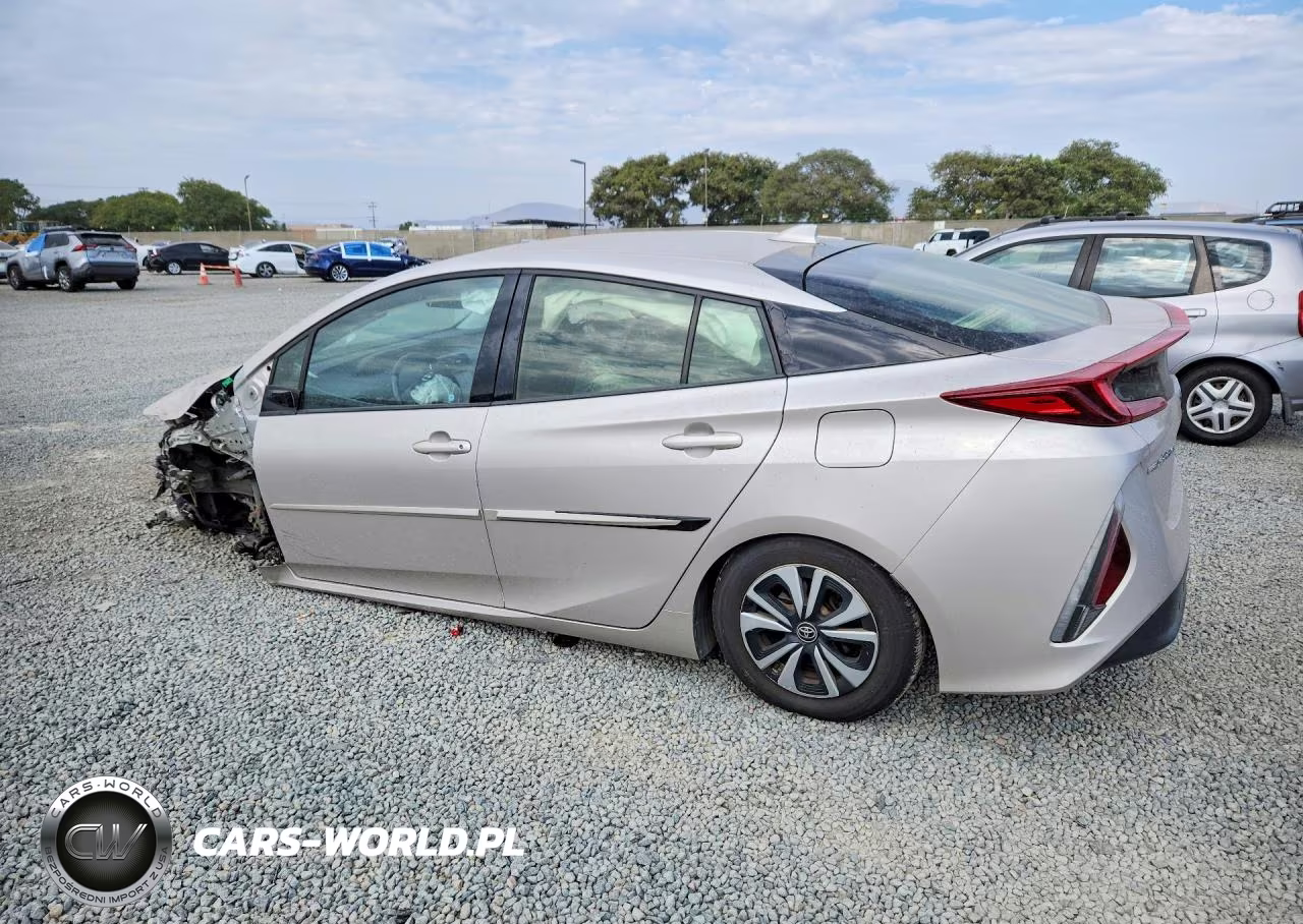 2017 Toyota Prius Prime Plus VIN:JTDKARFPXH3035945 - 2