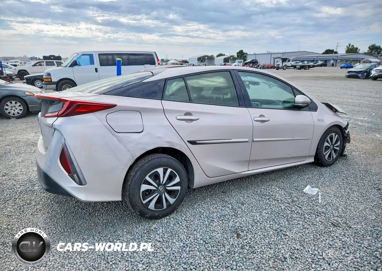 2017 Toyota Prius Prime Plus VIN:JTDKARFPXH3035945 - 3