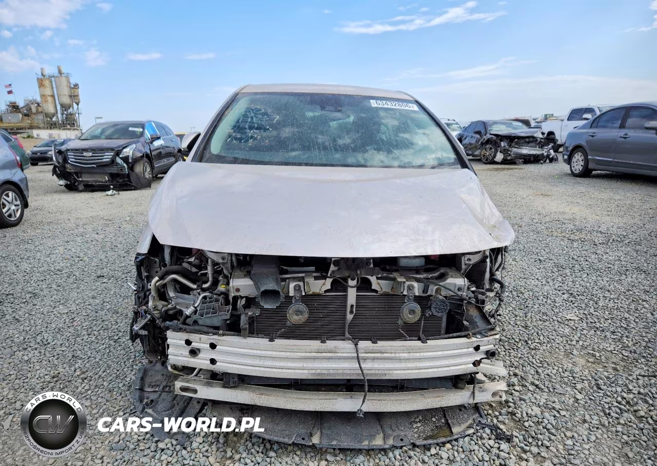 2017 Toyota Prius Prime Plus VIN:JTDKARFPXH3035945 - 5