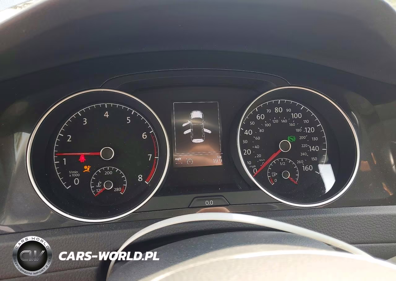 2018 Volkswagen Golf S VIN:3VWG17AU6JM254863 - 9