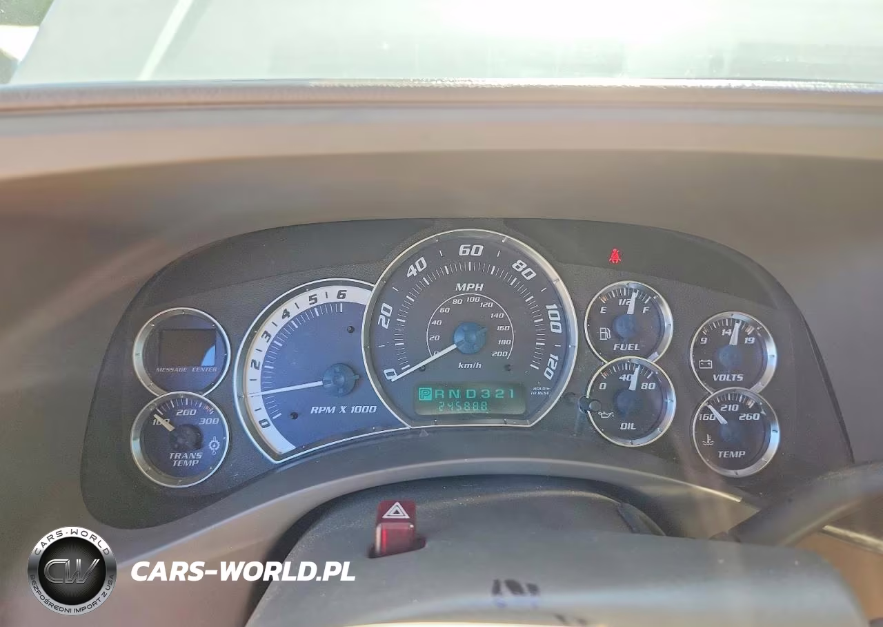 2002 Cadillac Escalade Luxury VIN:1GYEK63NX2R156484 - 9