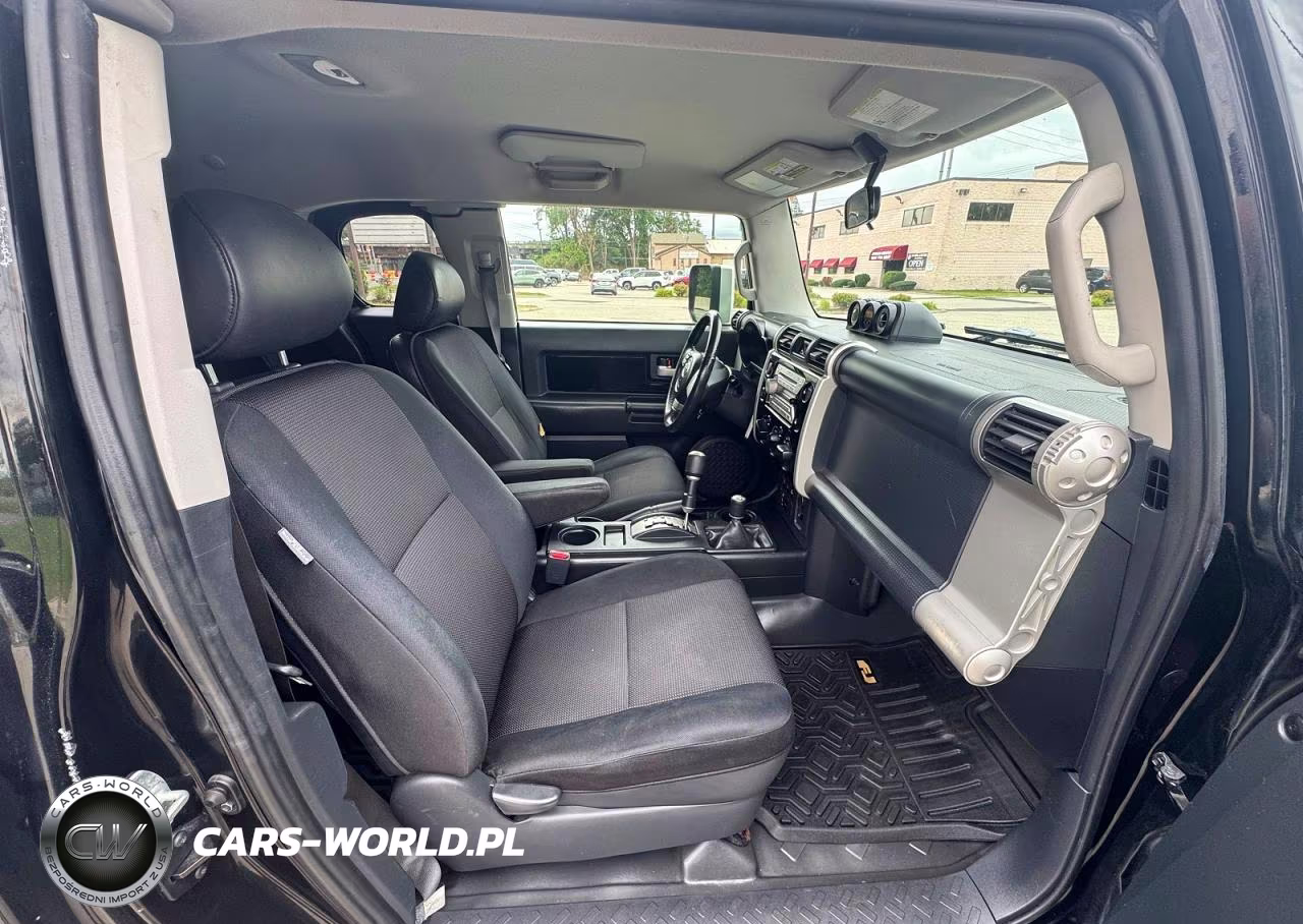 2008 Toyota Fj Cruiser Base VIN:JTEBU11F58K032394 - 5