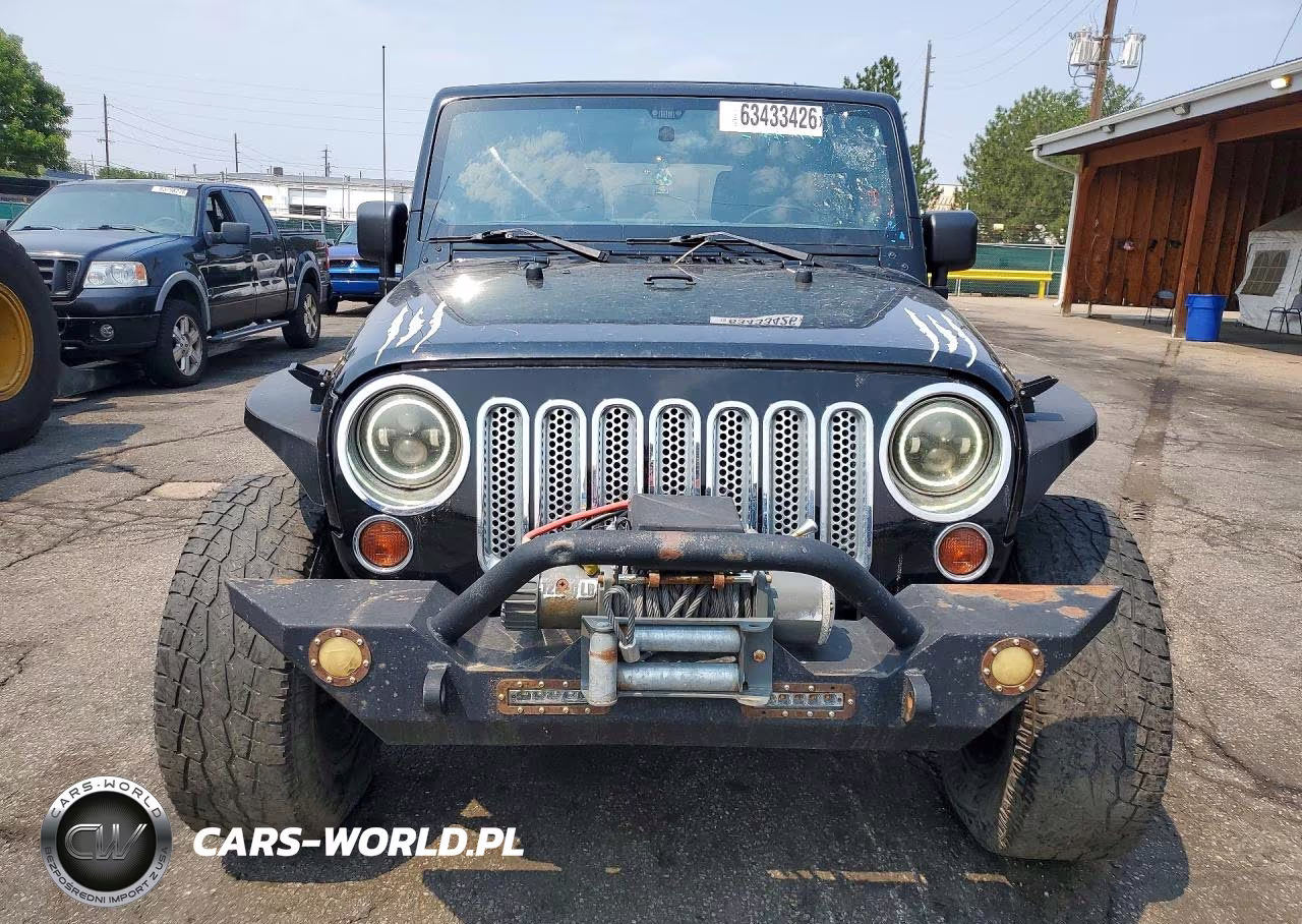 2011 Jeep Wrangler Unlimited Rubicon VIN:1J4HA6H10BL502437 - 5