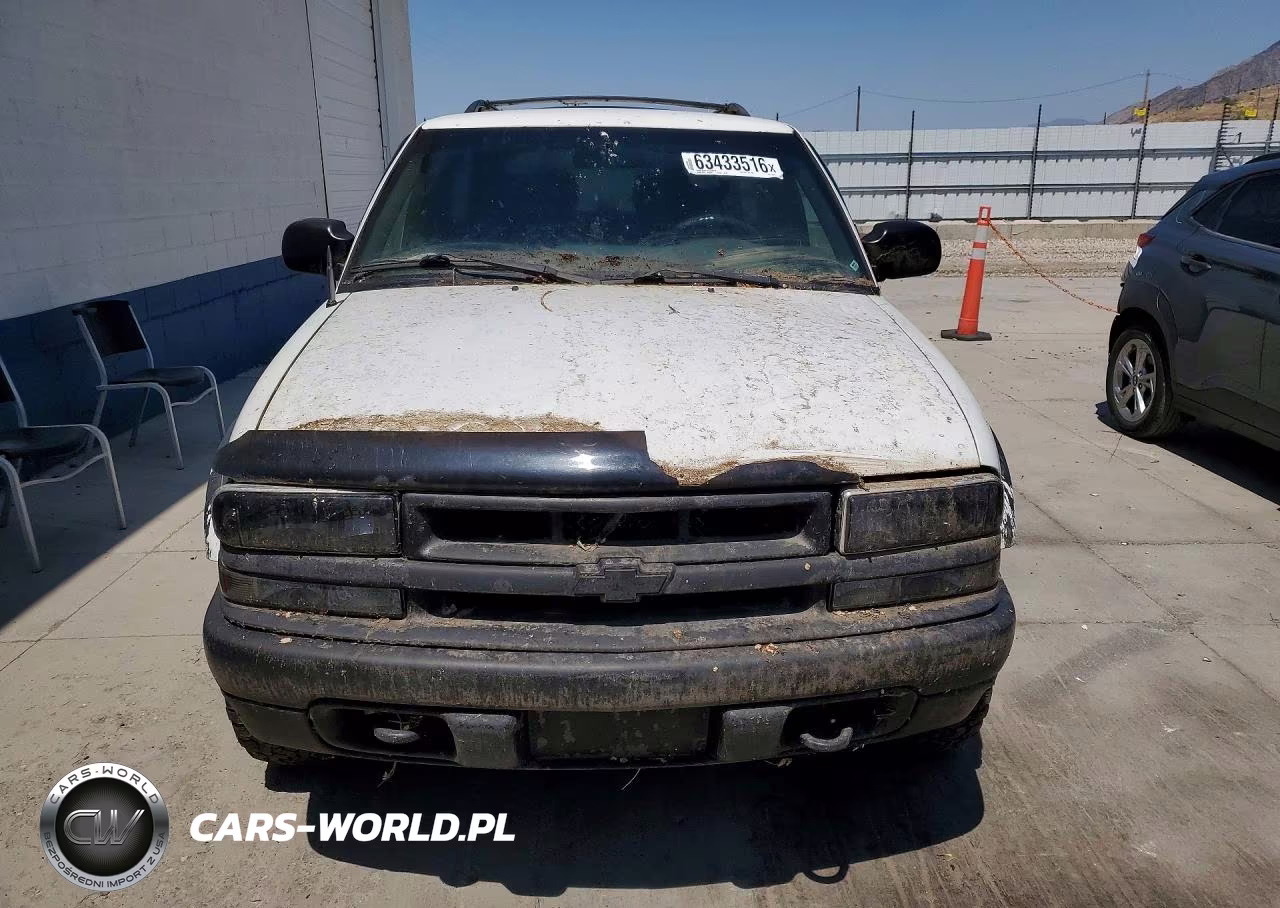 2001 Chevrolet Blazer VIN:1GNCT18WX1K163836 - 5
