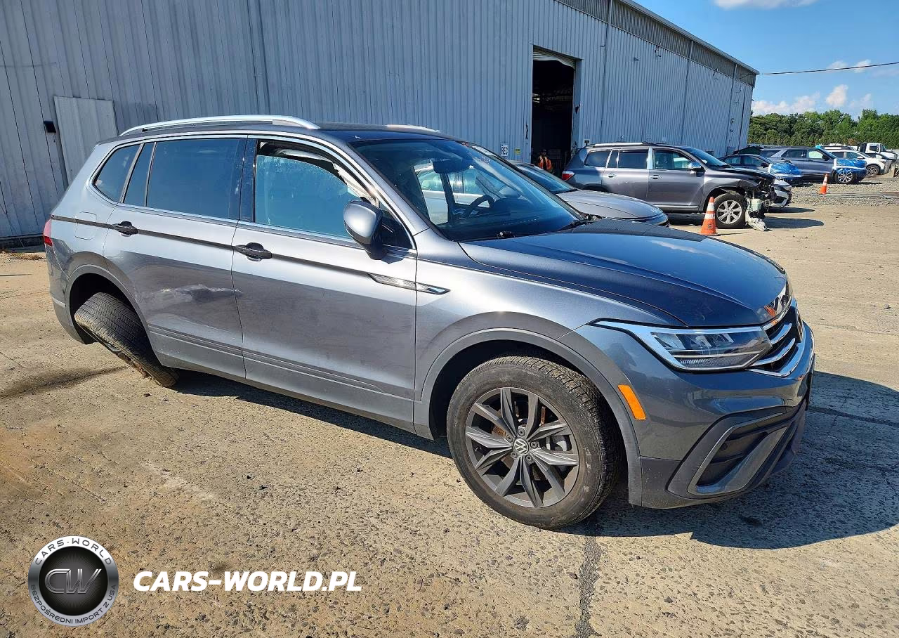 2023 Volkswagen Tiguan Se VIN:3VVMB7AX3PM070827 - 4