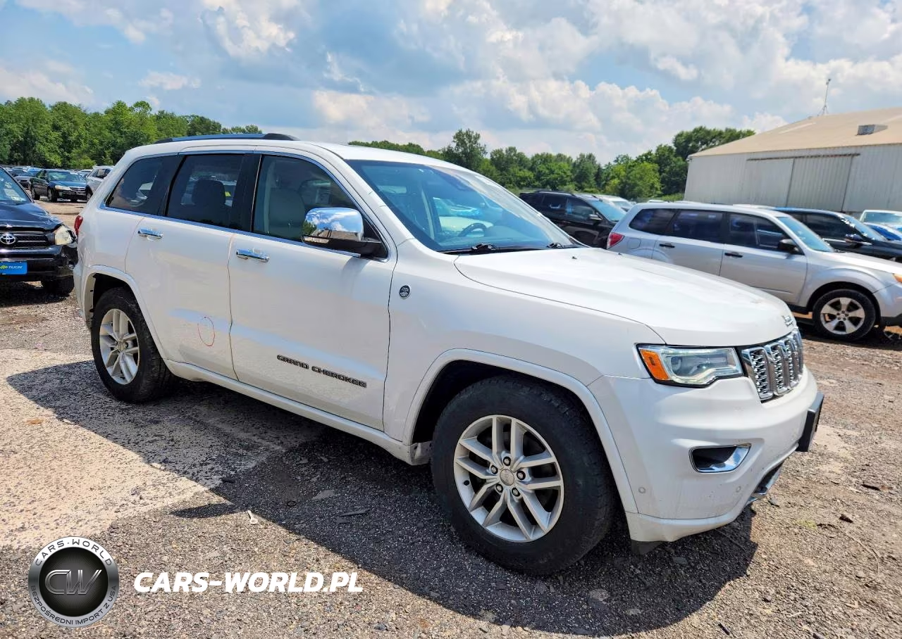 2018 Jeep Grand Cherokee Overland VIN:1C4RJFCG8JC304077 - 4