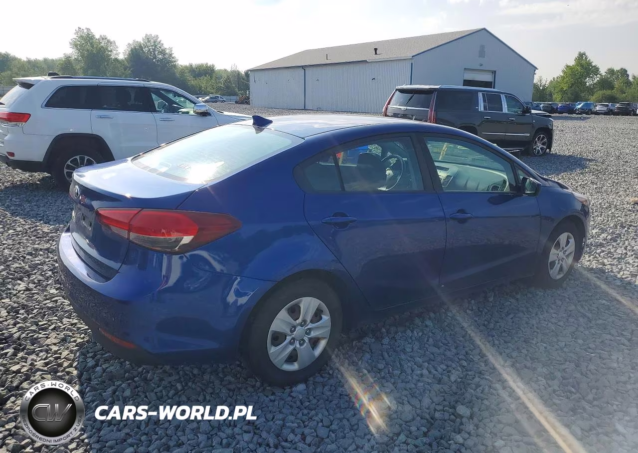 2017 Kia Forte Lx VIN:3KPFK4A70HE139927 - 3