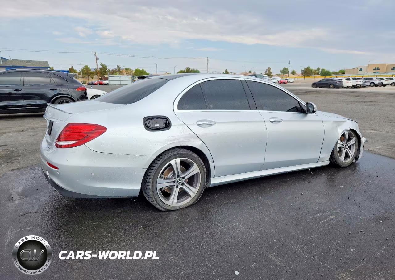 2018 Mercedes-Benz E 300 VIN:WDDZF4JB3JA439305 - 3