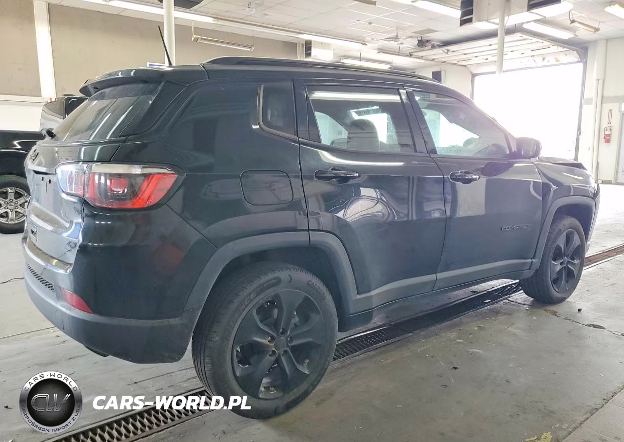 2020 Jeep Compass Latitude VIN:3C4NJDBB8LT137557 - 3