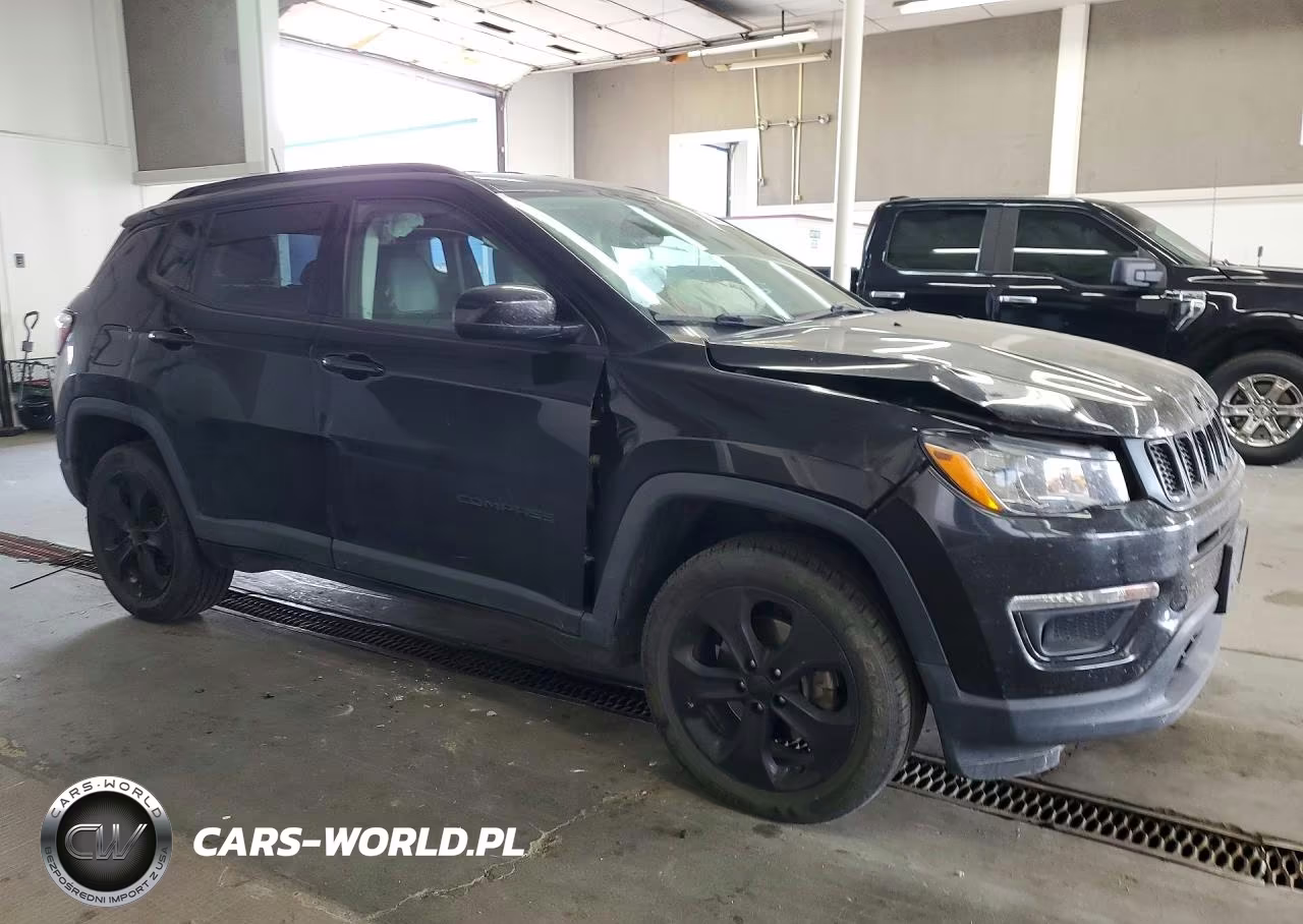 2020 Jeep Compass Latitude VIN:3C4NJDBB8LT137557 - 4