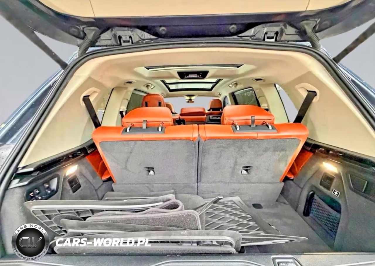 2019 BMW X7 xDrive40I VIN:5UXCW2C52KLB43713 - 11