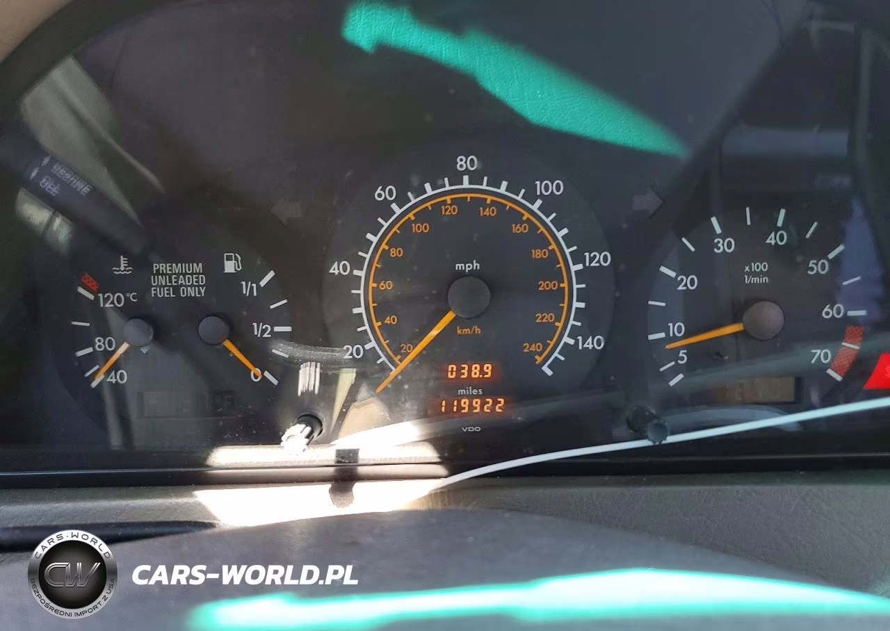 1995 Mercedes-Benz C 220 VIN:WDBHA22E3SF237567 - 9