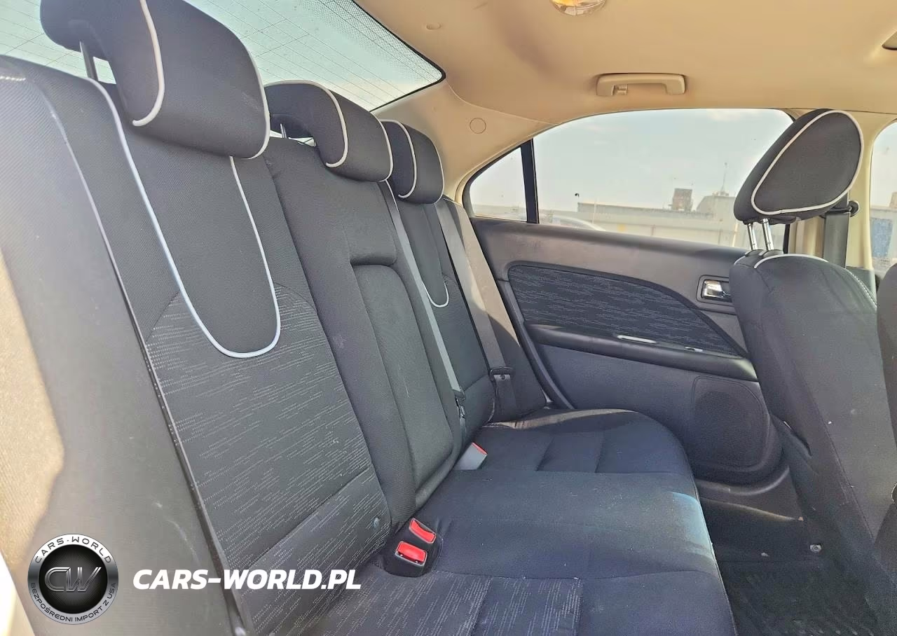 2010 Ford Fusion Se VIN:3FAHP0HA5AR417228 - 10