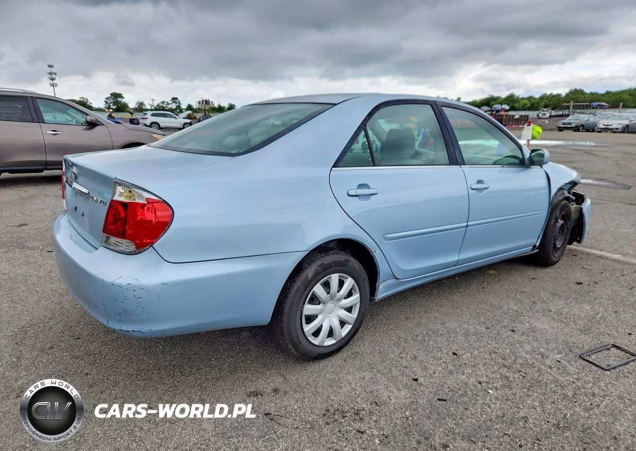 2006 Toyota Camry Le VIN:4T1BE32K06U643083 - 3