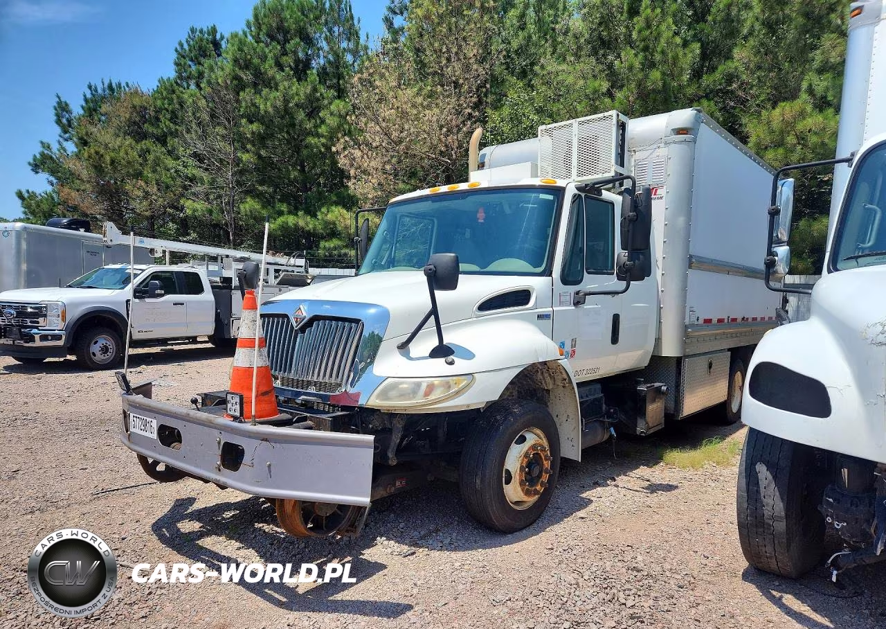 2015 International 4300 Refrigerated Box Truck