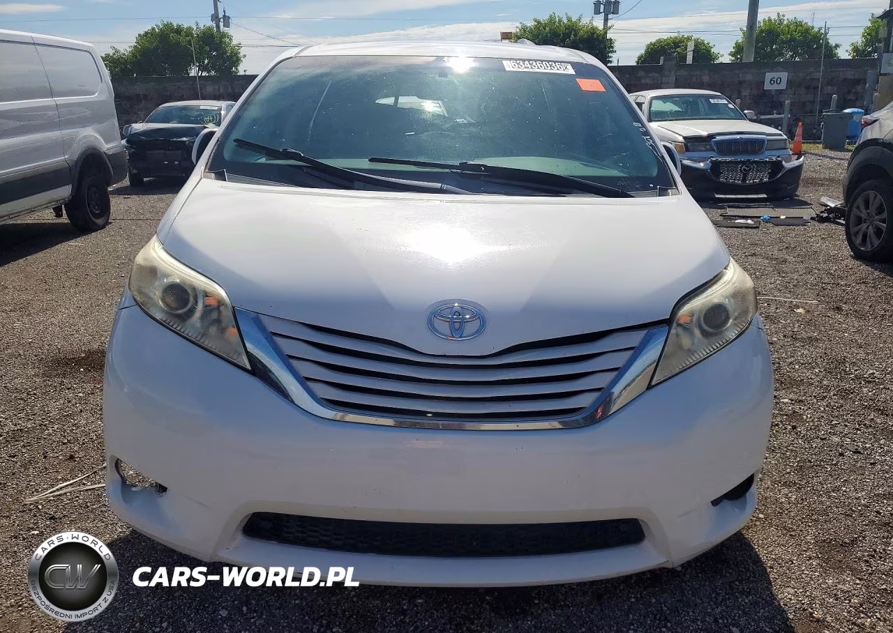 2015 Toyota Sienna Le 8 Passenger VIN:5TDKK3DC4FS604133 - 5