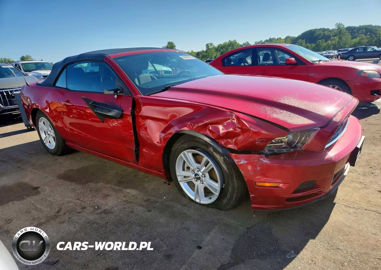 2013 Ford Mustang VIN:1ZVBP8EM9D5239194 - 4
