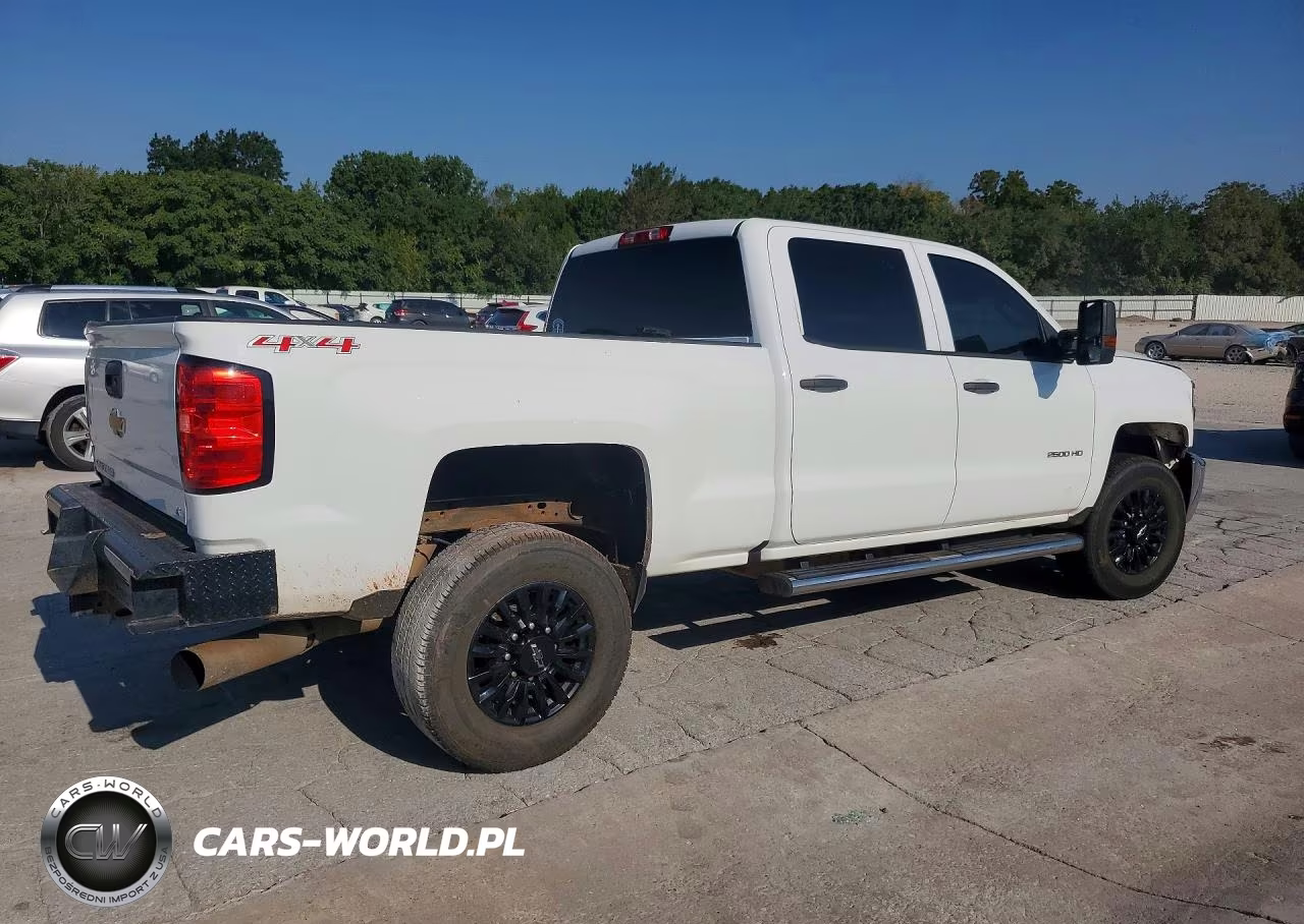 2016 Chevrolet Silverado K2500 Heavy Duty VIN:1GC1KUE86GF104147 - 3