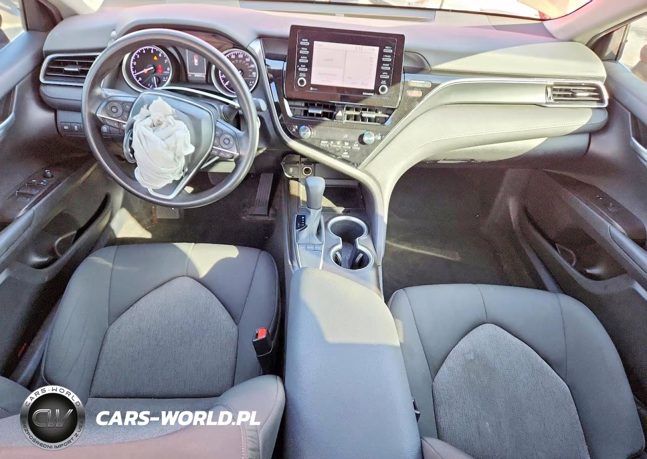 2024 Toyota Camry Le VIN:4T1C11AKXRU215256 - 8