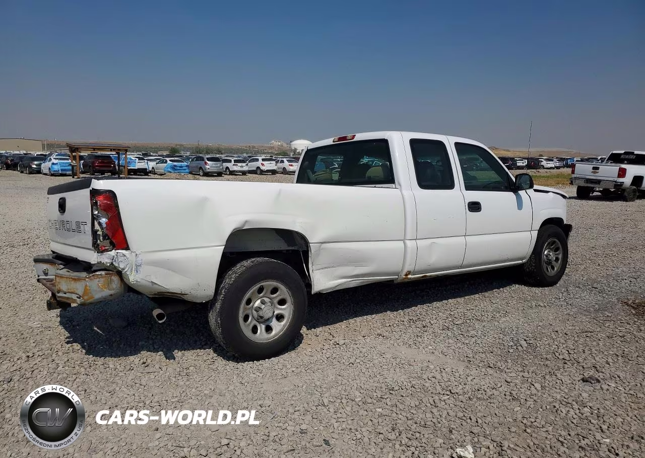 2007 Chevrolet Silverado C1500 Classic VIN:1GCEC19Z07E148943 - 3