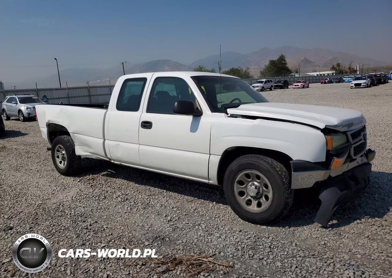 2007 Chevrolet Silverado C1500 Classic VIN:1GCEC19Z07E148943 - 4