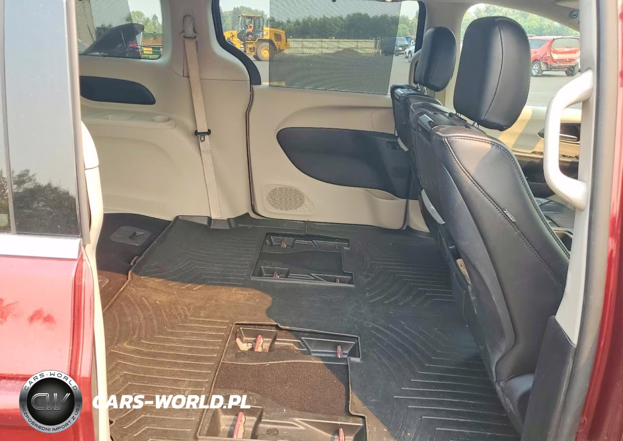 2017 Chrysler Pacifica Ehybrid Platinum VIN:2C4RC1N77HR798329 - 11