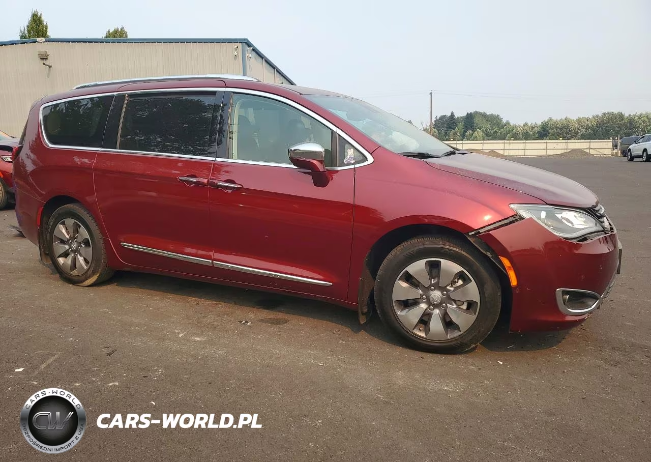 2017 Chrysler Pacifica Ehybrid Platinum VIN:2C4RC1N77HR798329 - 4