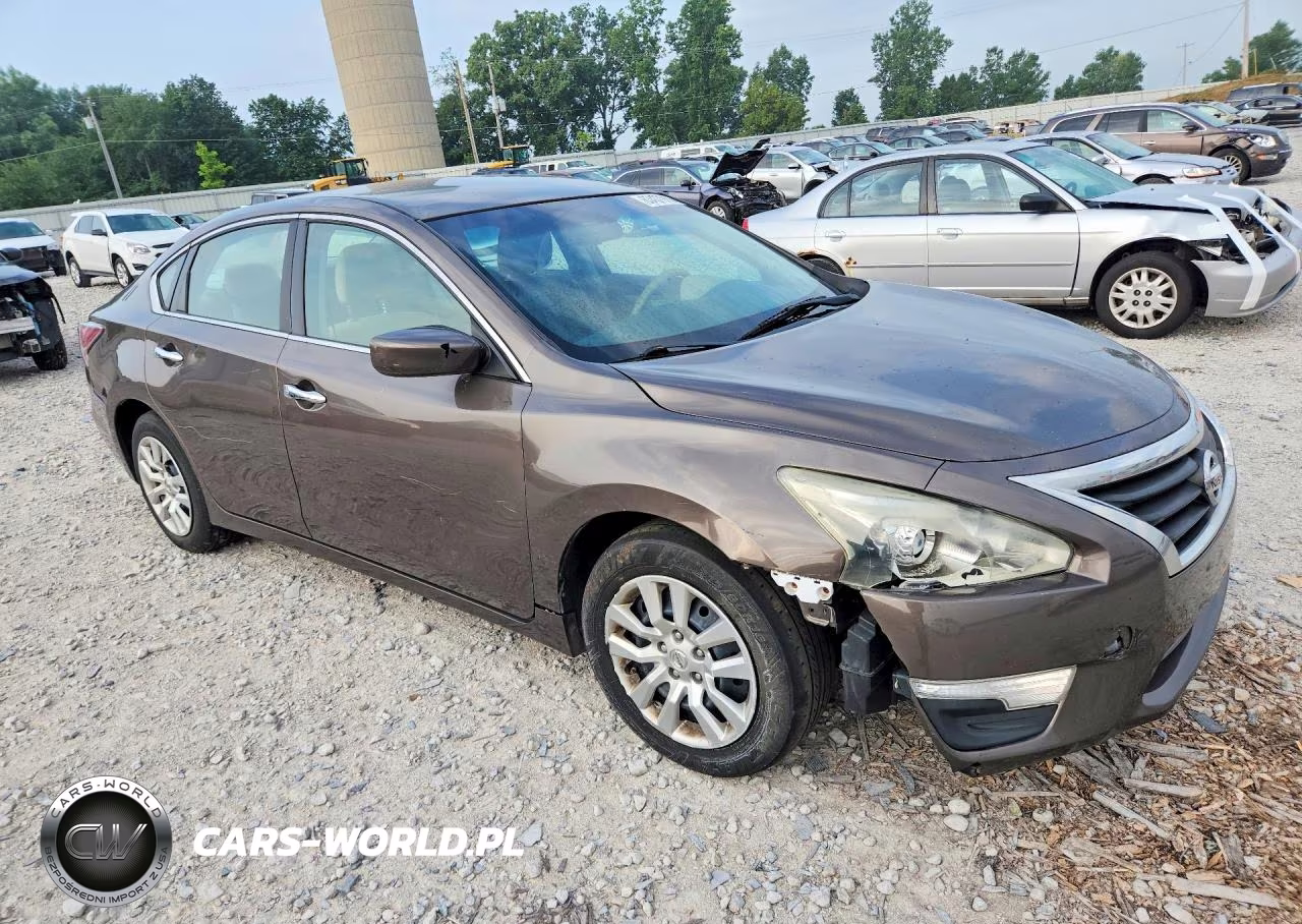 2014 Nissan Altima 2.5 S VIN:1N4AL3AP5EC181939 - 4