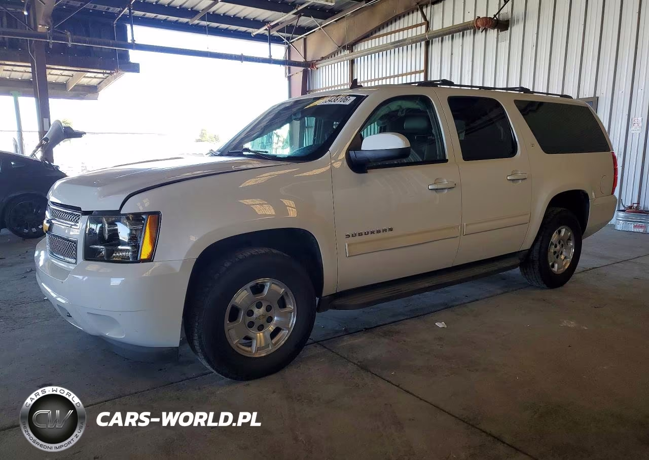2014 Chevrolet Suburban C1500 Lt