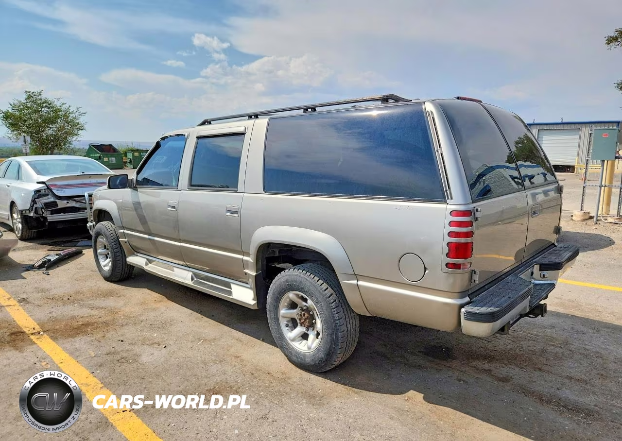 1999 Chevrolet Suburban K2500 VIN:3GNGK26J2XG122988 - 2
