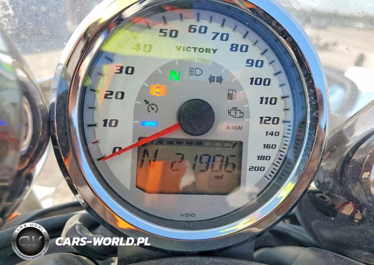 2012 Victory Motorcycles Cross Roads Custom VIN:5VPBW36N4C3004262 - 7