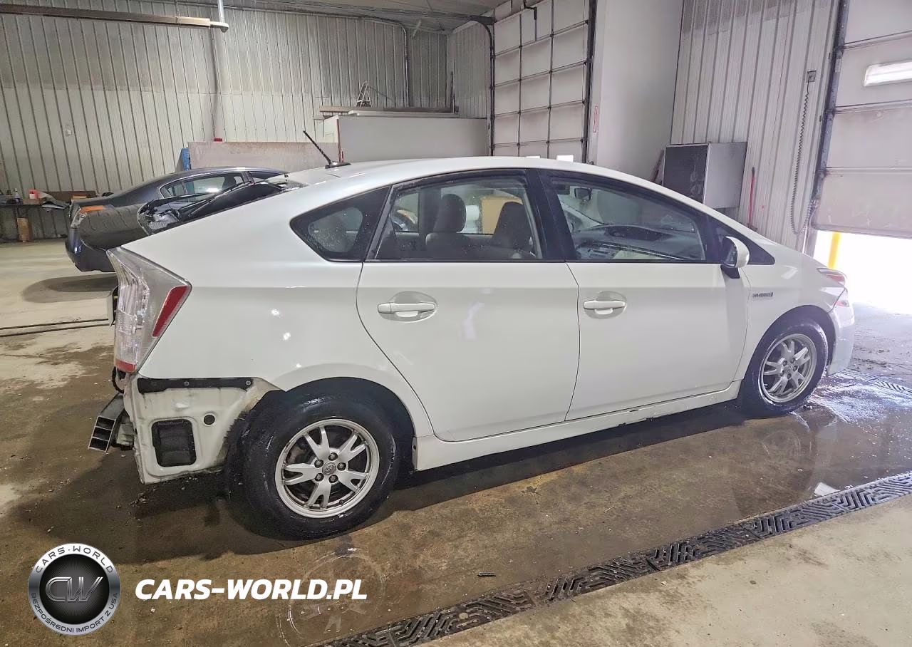 2011 Toyota Prius Two VIN:JTDKN3DU3B0247895 - 3