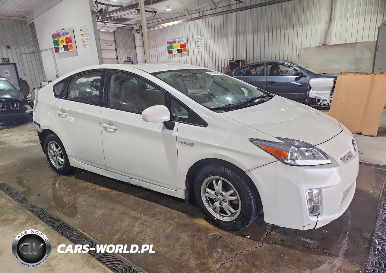 2011 Toyota Prius Two VIN:JTDKN3DU3B0247895 - 4