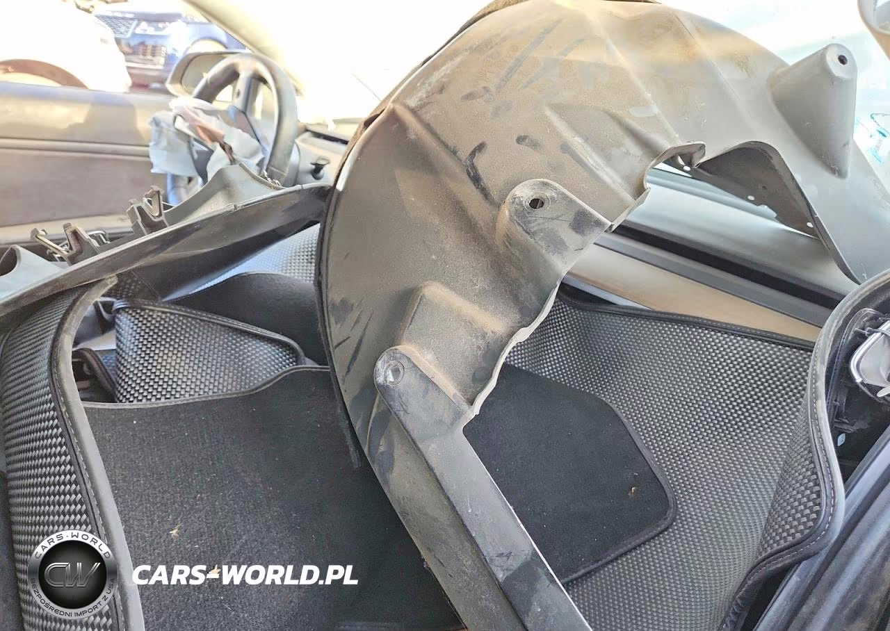 2018 Tesla Model 3 VIN:5YJ3E1EA3JF157661 - 8