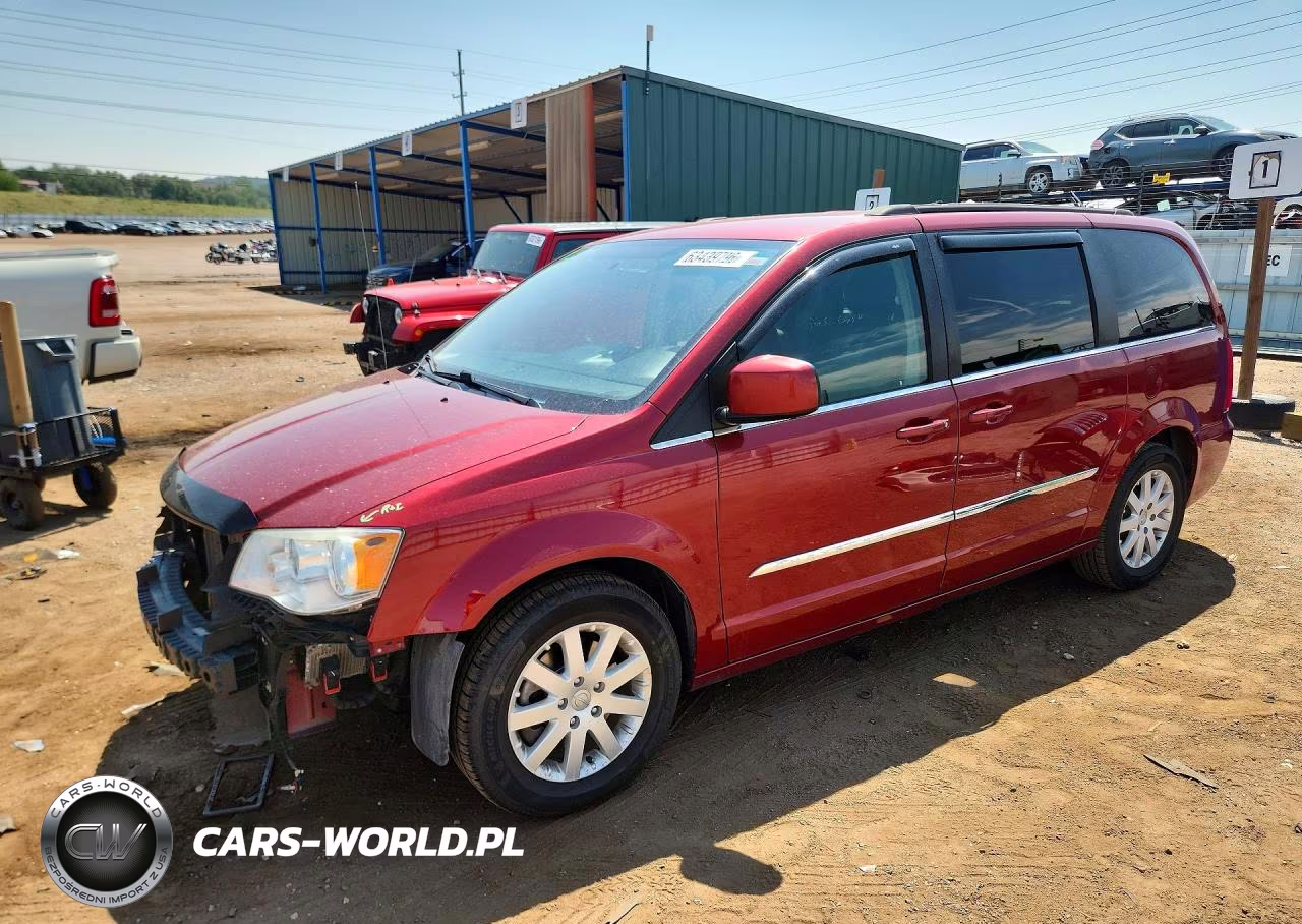 2016 Chrysler Town & Country Touring