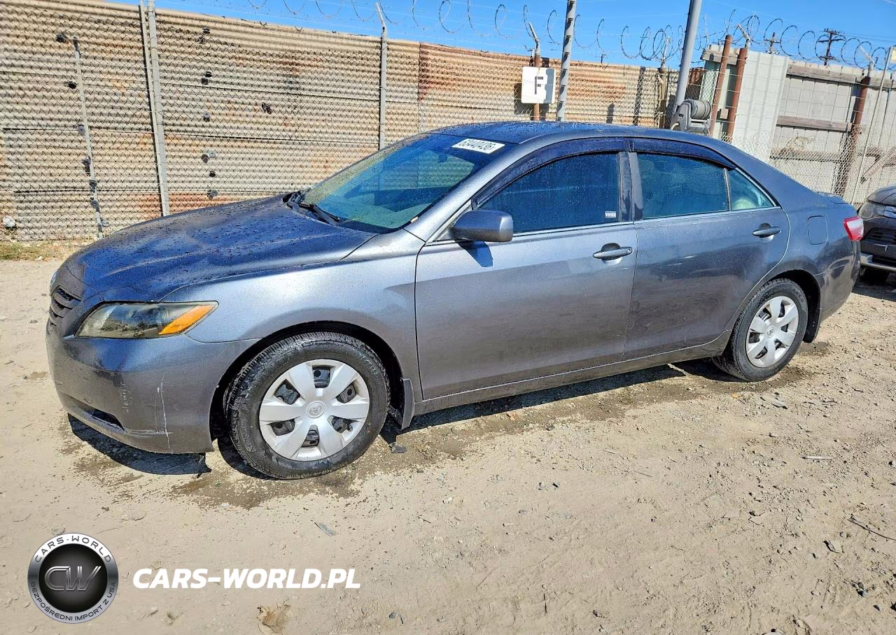 2007 Toyota Camry Le – zdjęcie 1 z 12