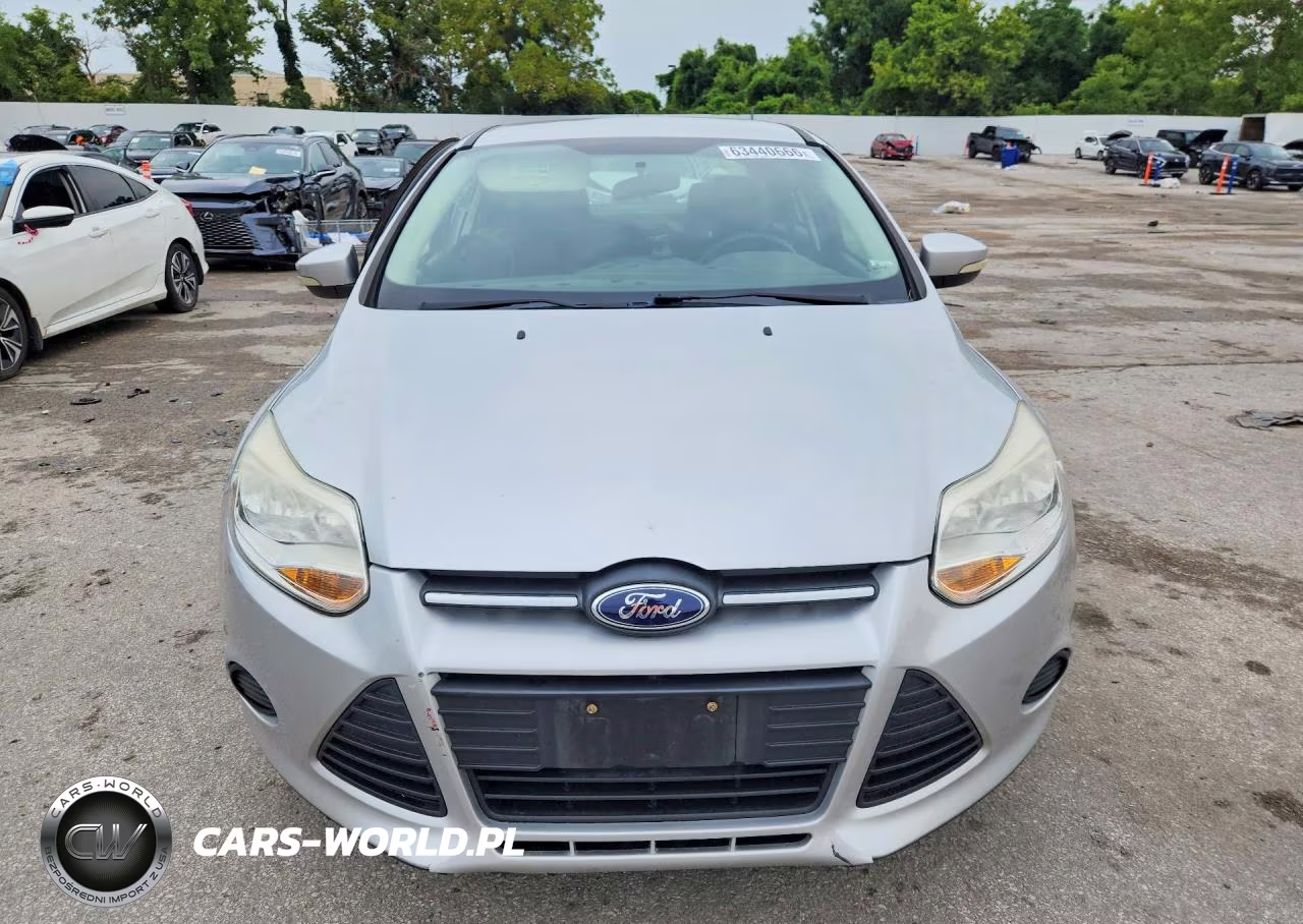 2014 Ford Focus Se VIN:1FADP3F27EL440803 - 5