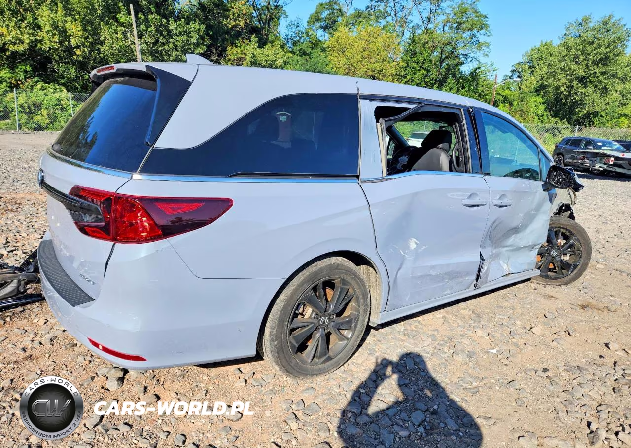 2024 Honda Odyssey Sport VIN:5FNRL6H76RB063265 - 3