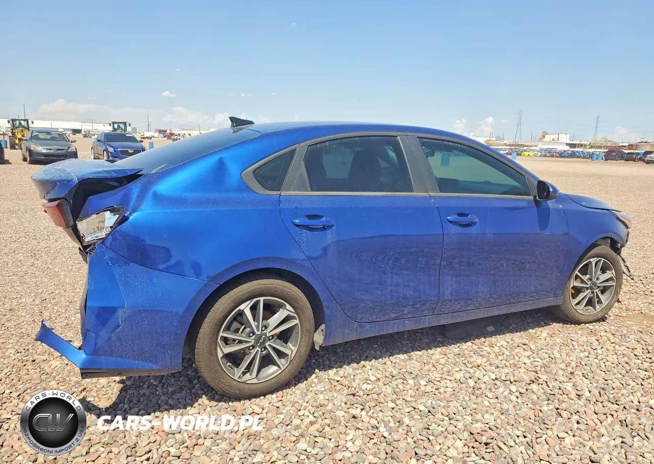 2022 Kia Forte VIN:3KPF24AD8NE497049 - 3