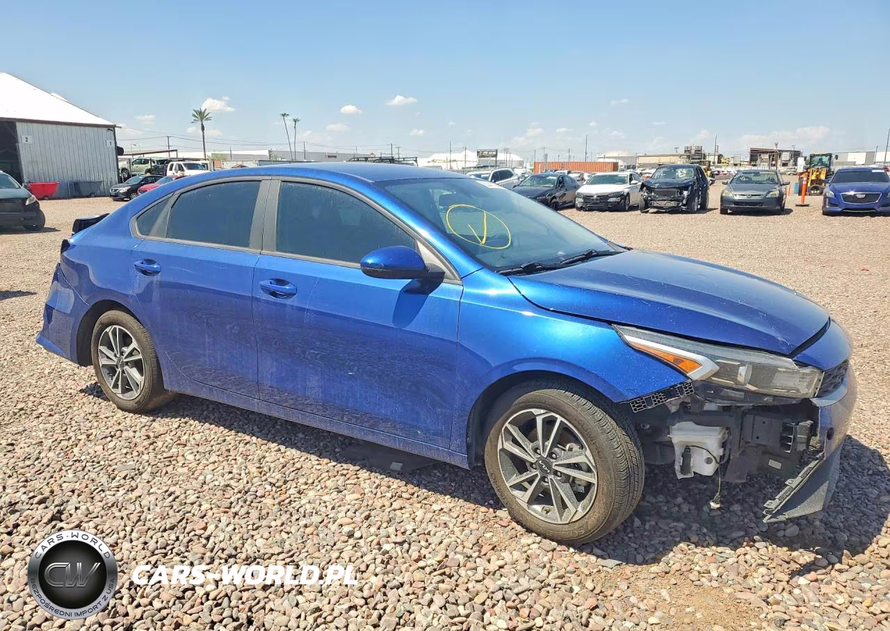 2022 Kia Forte VIN:3KPF24AD8NE497049 - 4