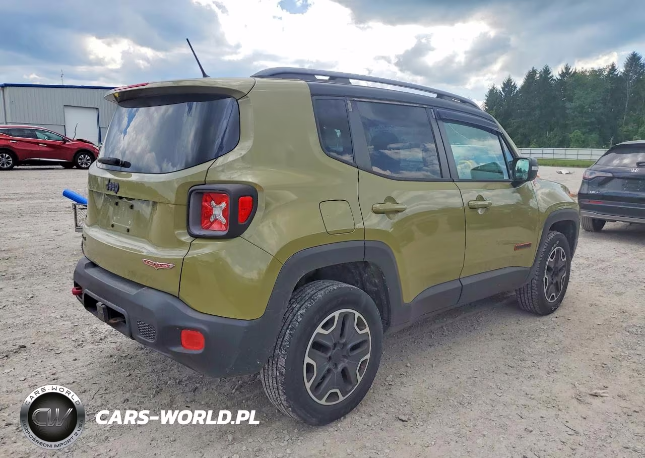 2015 Jeep Renegade Trailhawk VIN:ZACCJBCT6FPB93477 - 3