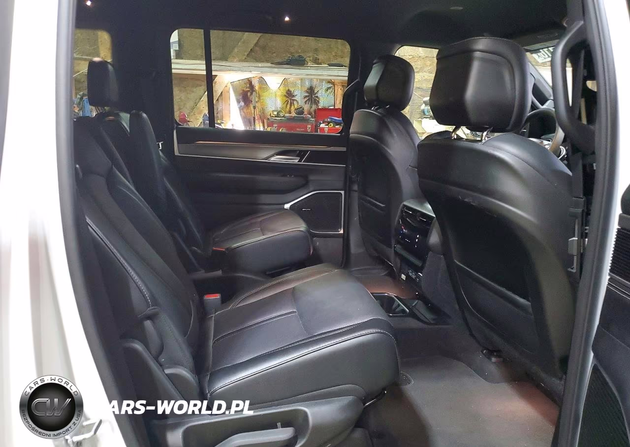 2025 Jeep Wagoneer Series Ii VIN:1C4SJVBP7SS516229 - 11