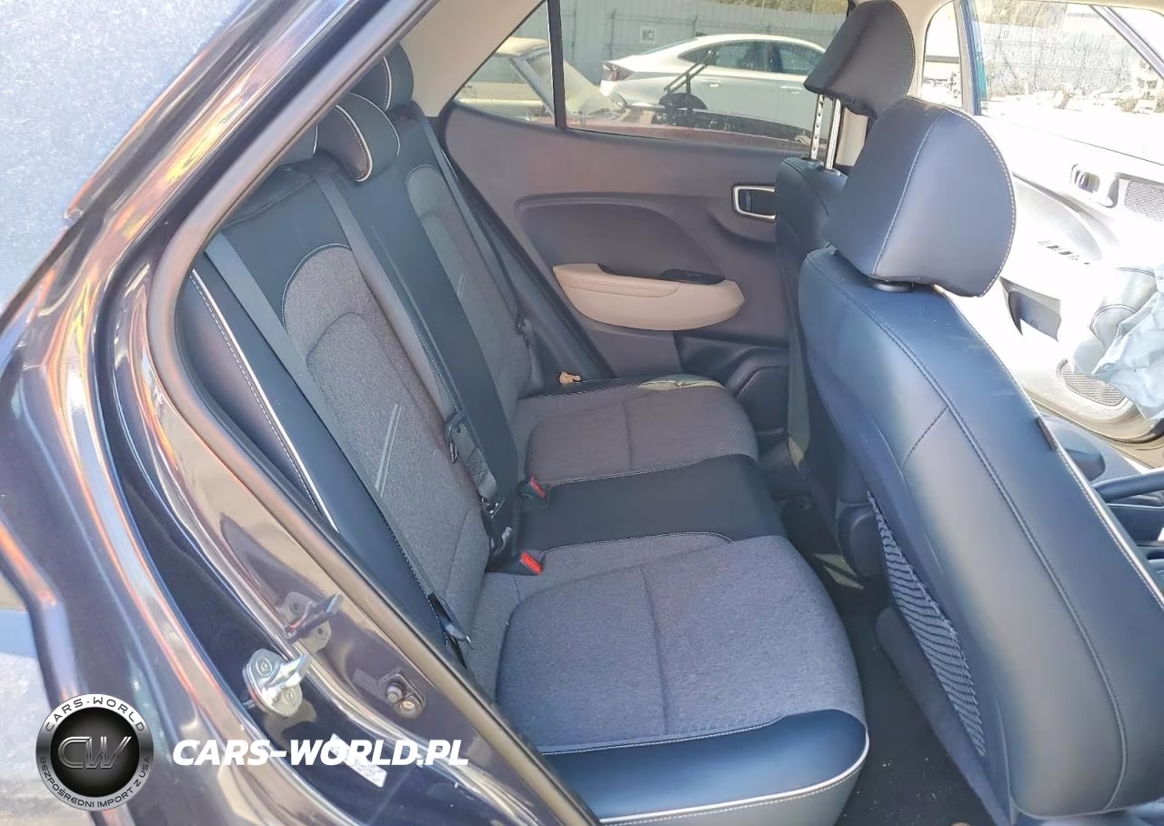 2020 Hyundai Venue Denim VIN:KMHRC8A32LU021303 - 10