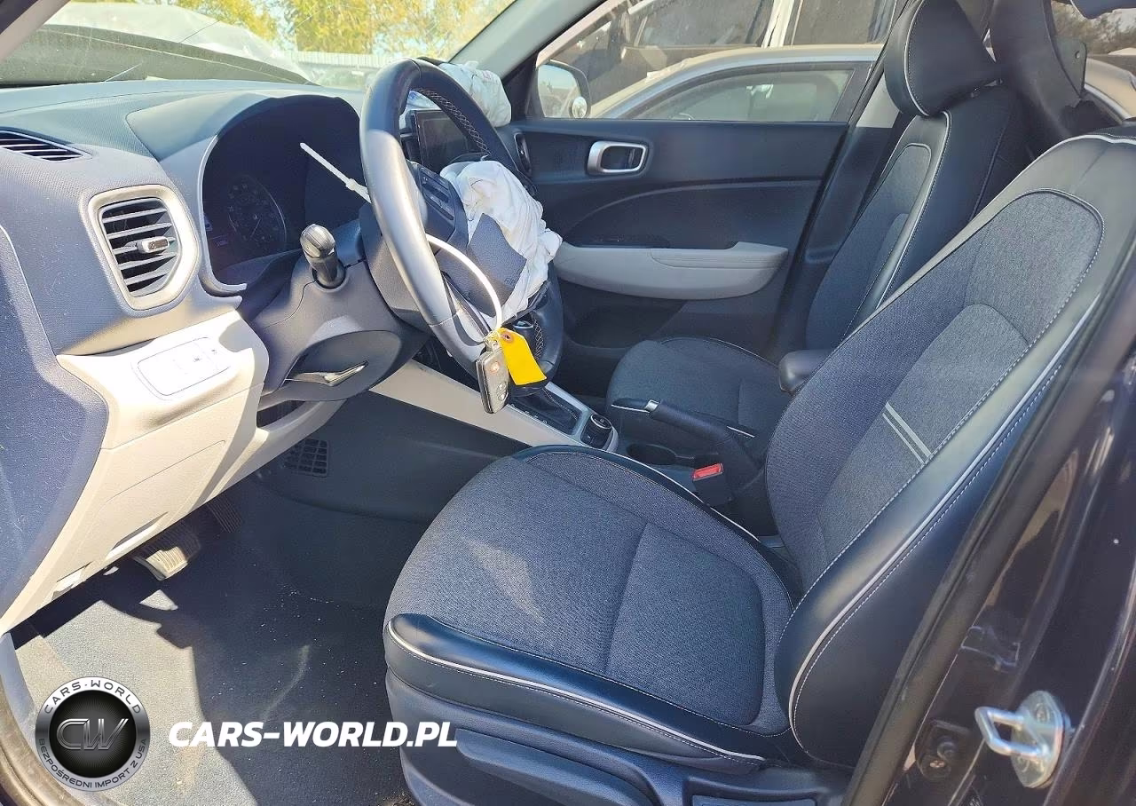 2020 Hyundai Venue Denim VIN:KMHRC8A32LU021303 - 7