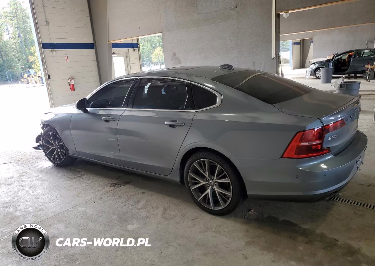 2018 Volvo S90 T5 Momentum VIN:LVY982MK2JP006231 - 2