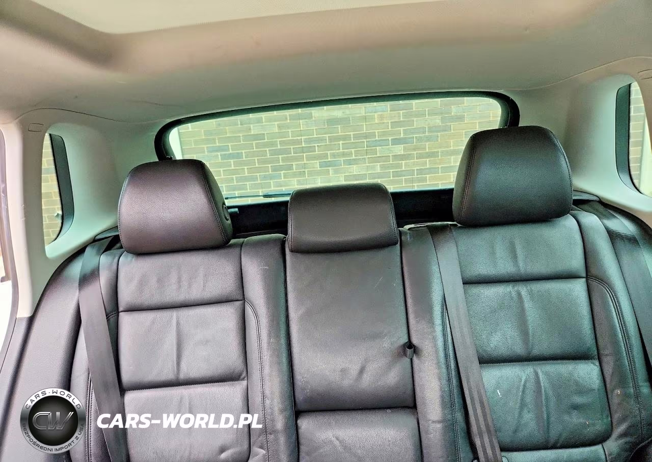 2016 Volkswagen Tiguan S VIN:WVGBV7AX9GW591737 - 10