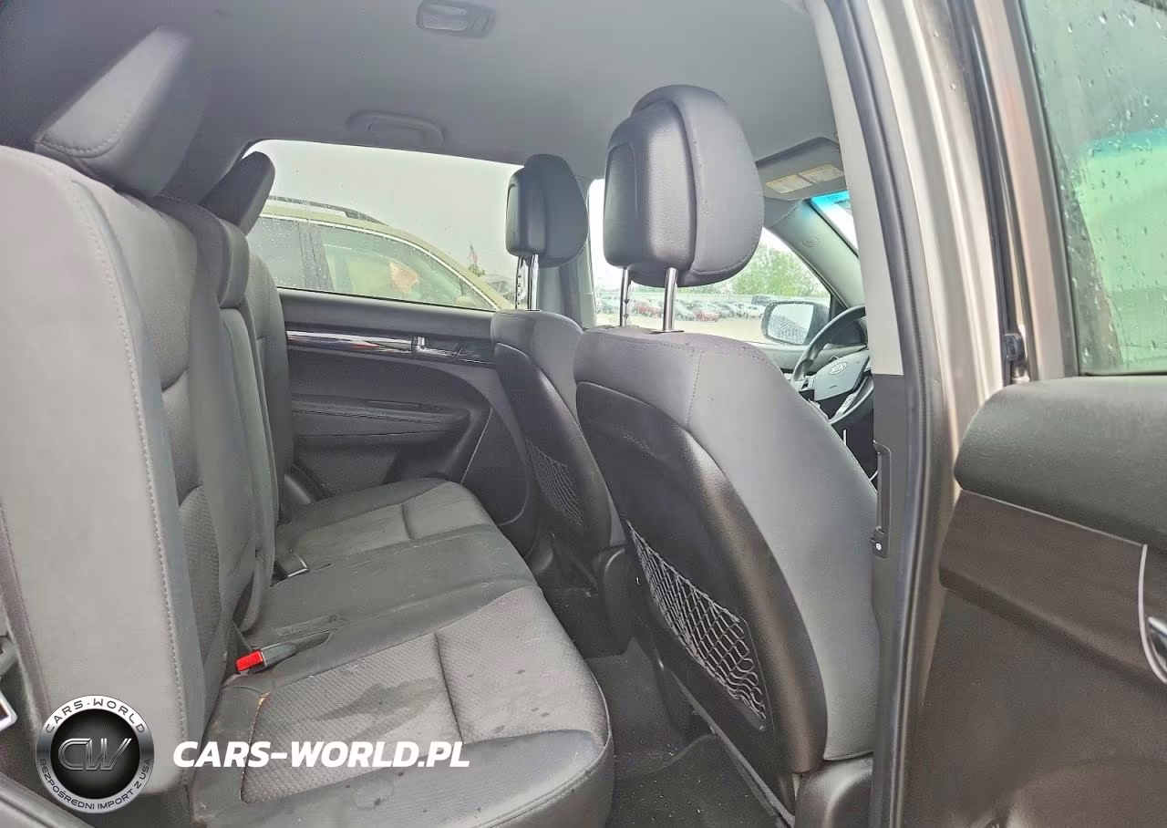 2012 Kia Sorento Lx VIN:5XYKTDA63CG236750 - 11