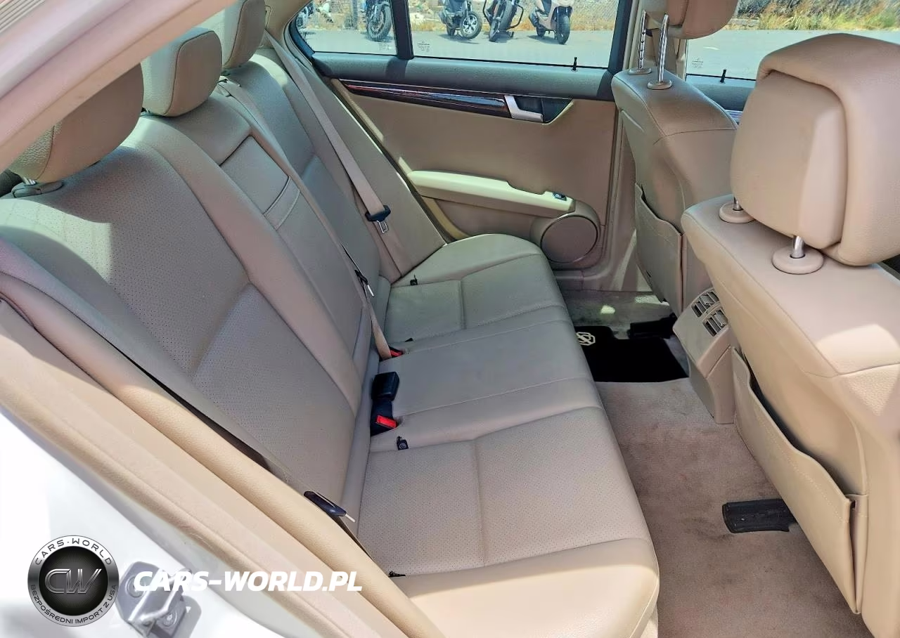 2012 Mercedes-Benz C 250 VIN:WDDGF4HB2CR240201 - 10
