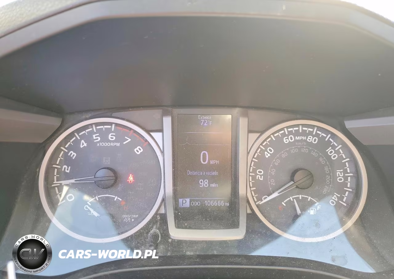 2018 Toyota Tacoma Sr5 V6 VIN:3TMCZ5AN9JM130366 - 9
