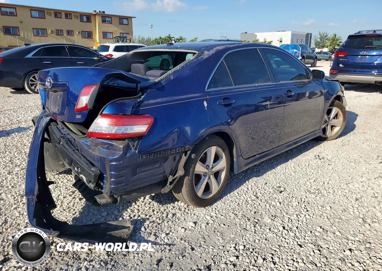2010 Toyota Camry Se VIN:4T1BF3EKXAU501809 - 3